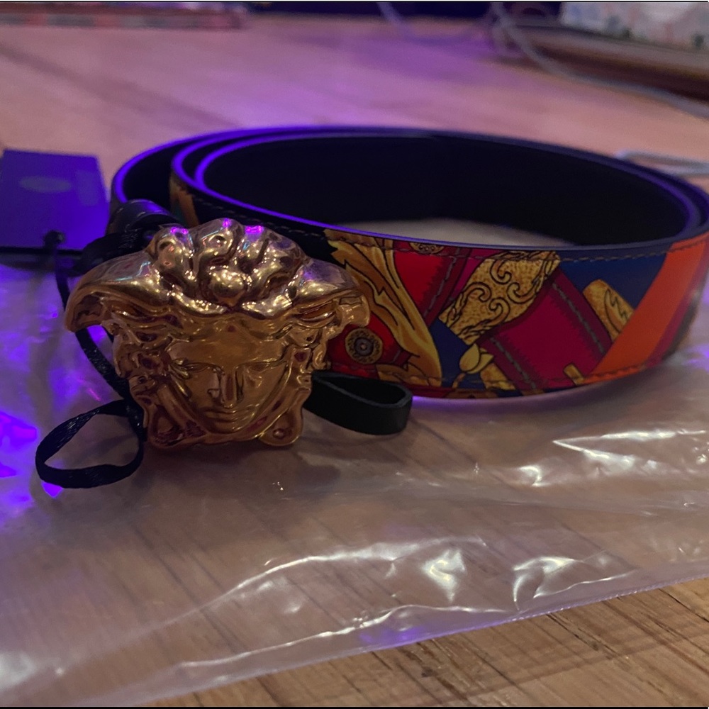 Versace Palazzo Belt Size 090 (36 in)